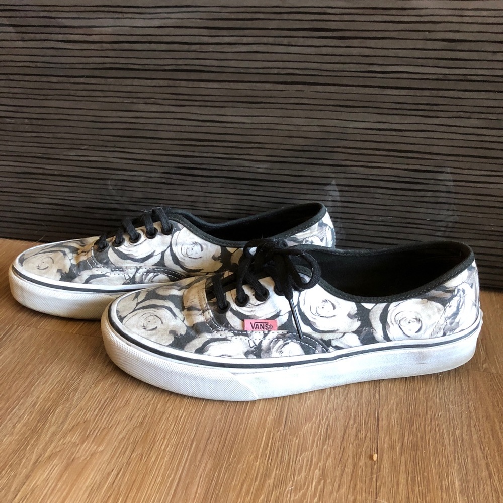 Vans - Picture 3 of 6